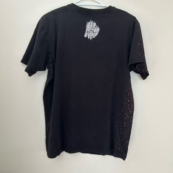 Black Short Sleeve Tee with Artistic Graphic - Picture 4 of 5